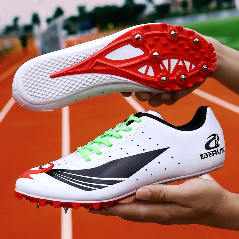 釘鞋品牌排行榜：這3個(gè)品牌的釘子鞋很受大家歡迎，你更喜歡哪一個(gè)