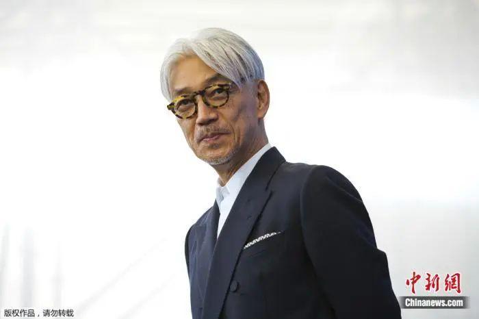 2022過(guò)年染什么顏色的頭發(fā)好(今年染發(fā)流行什么顏色2020)